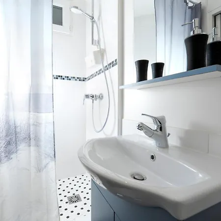 - Cosy T1 Bis, Proche De Paris Apartment Villeneuve-la-Garenne