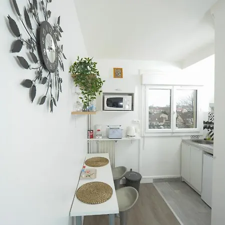 - Cosy T1 Bis, Proche De Paris